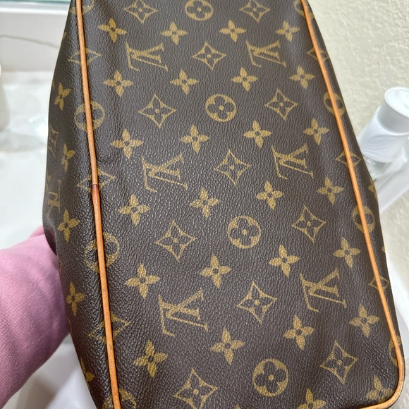 🔥Authentic Louis Vuitton PM Palermo🔥 - Picture 16 of 17